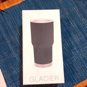 NIB Glacier 30oz double wall stainless steel tumbler